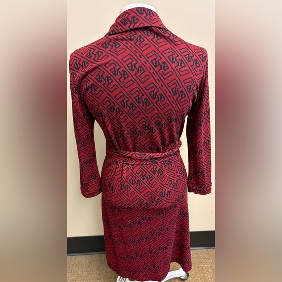 TAIS Red & Black Geometric Pattern Flattering Collared Wrap Dress women's Medium - Picture 4 of 6